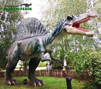 Jurassic World Spinosaurus styttan